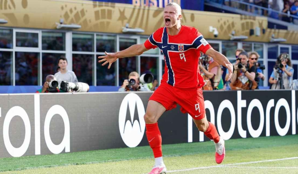 Haaland marcou dois gols na vitória da Noruega sobre o Iraque M. Anthony Nesmith/Icon Sportswire via Getty Images