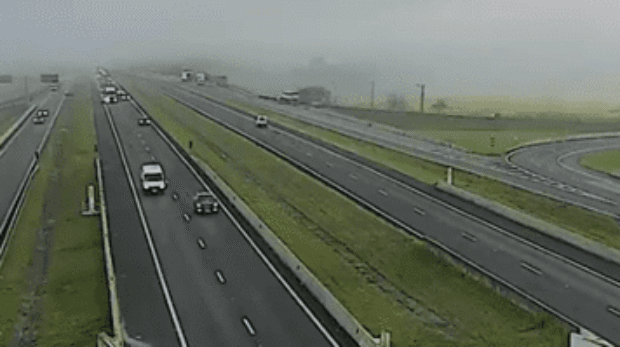 Neblina exige atenção redobrada dos condutores em trechos do Rodoanel Oeste; concessionária orienta sobre medidas preventivas para evitar acidentes.
Crédito: Divulgação
