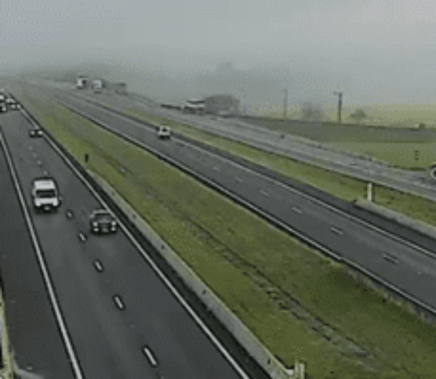 Neblina exige atenção redobrada dos condutores em trechos do Rodoanel Oeste; concessionária orienta sobre medidas preventivas para evitar acidentes.

Crédito: Divulgação