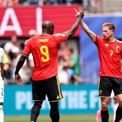 Lukaku e De Bruyne comemoram gol de empate da Bélgica contra o Egito, pela Copa do Mundo
Imagem: FRAN SANTIAGO/Getty Images via AFP…