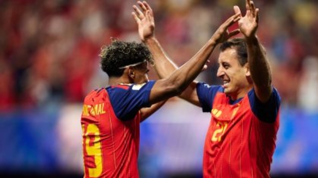 Oyarzabal e Yamal construíram vitória da Espanha contra a Arábia Saudita • Foto: Juan Luis Diaz/Quality Sport Images/Getty Images