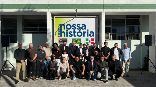 Representantes do INOVA OZ foram homenageados durante a 466ª edição do Programa Nossa História, em cerimônia realizada em frente ao Paço Municipal de Osasco.

Crédito: Letícia C. Mello