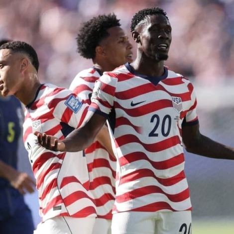 Balogun comemora gol em Estados Unidos x Bósnia (Foto: JAMIE SQUIRE / GETTY IMAGES NORTH AMERICA / Getty Images via AFP)