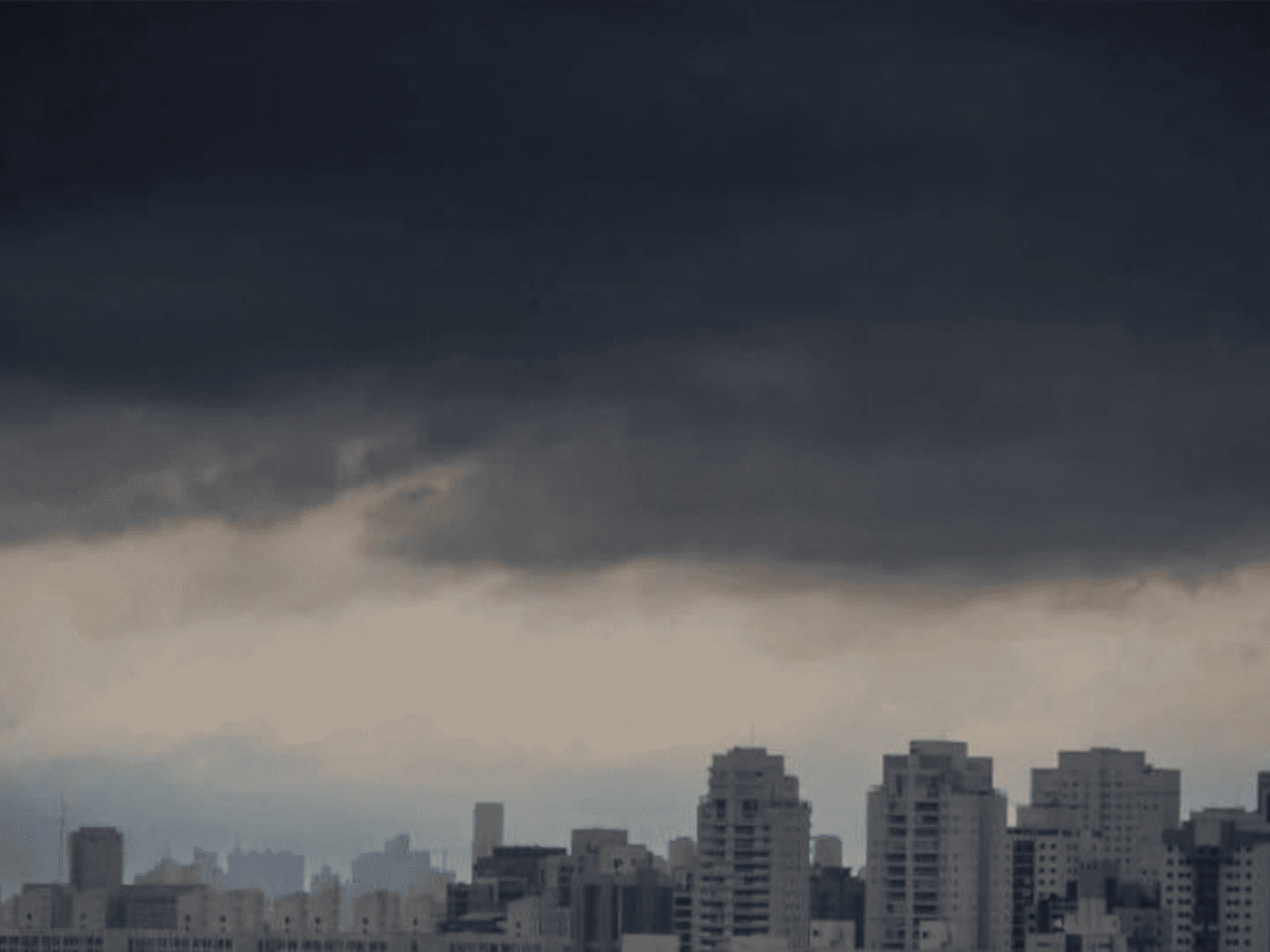 O Governo de São Paulo intensificou a atuação da Defesa Civil no litoral após a passagem de uma frente fria que provocou ventos de até 124,9 km/h, envio de alertas emergenciais à população e o registro de ocorrências em diversas regiões do Estado.

Crédito: Governo De São Paulo