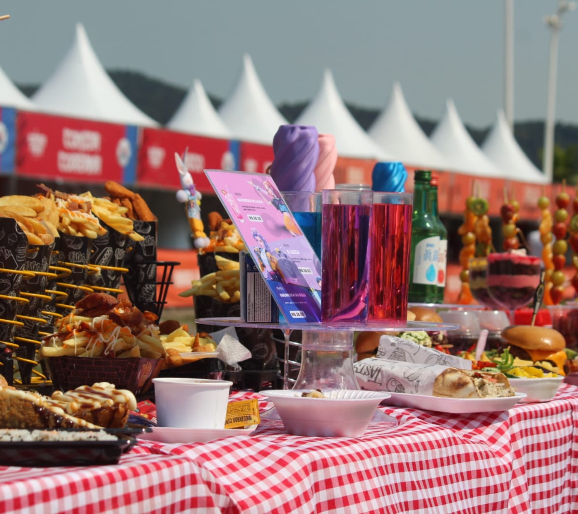 O Korea Fest Brasil promete transformar o Jardim Avelino em um grande palco da cultura sul-coreana, reunindo gastronomia típica, apresentações de K-pop, dança e atrações para toda a família durante o feriado prolongado.

Crédito: Divulgação