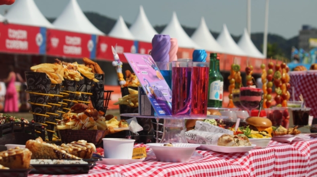 O Korea Fest Brasil promete transformar o Jardim Avelino em um grande palco da cultura sul-coreana, reunindo gastronomia típica, apresentações de K-pop, dança e atrações para toda a família durante o feriado prolongado.

Crédito: Divulgação