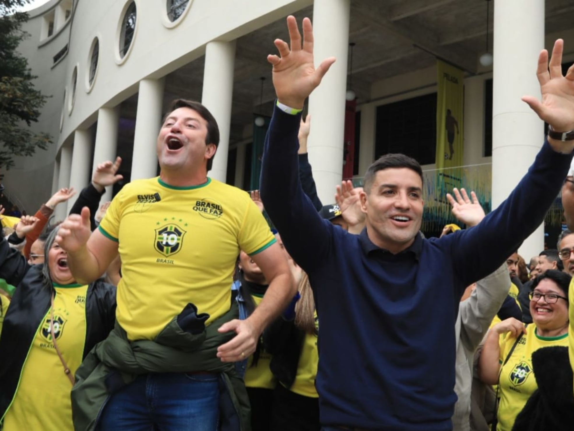 Wesley Cezar foi oficializado candidato a deputado federal pelo Partido Liberal (PL) durante convenção partidária que reuniu lideranças, parlamentares, prefeitos, vereadores e apoiadores, dando início à sua campanha para as eleições de 2026.

Crédito: Divulgação