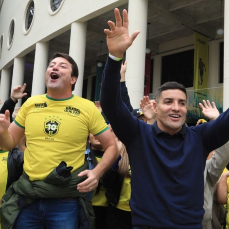 Wesley Cezar foi oficializado candidato a deputado federal pelo Partido Liberal (PL) durante convenção partidária que reuniu lideranças, parlamentares, prefeitos, vereadores e apoiadores, dando início à sua campanha para as eleições de 2026.

Crédito: Divulgação