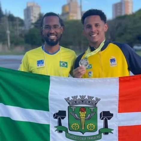 Osasquenses Romailson Ribeiro de Santana e David Alisson Dias representarão a Seleção Brasileira de Atletismo Surdolímpico no Open Pan-Americano Desportivo de Surdos 2026, levando o nome de Osasco e do Brasil ao cenário internacional.

Crédito: Divulgação