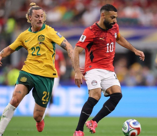 Reprodução/@Socceroos
Egito faz história e segue vivo após bater Austrália nos pênaltis