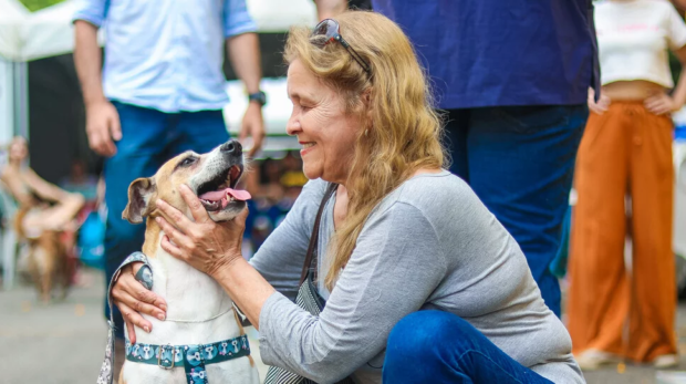 A Prefeitura de Osasco realiza neste sábado uma ação gratuita de vacinação antirrábica para cães e gatos, reforçando a prevenção da raiva e os cuidados com a saúde animal durante a campanha Julho Dourado.

Fotos: Arquivo