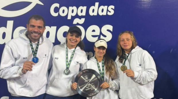 As atletas osasquenses Larissa Silenci, Julia Lima e Clara Borrasca contribuíram para a campanha que garantiu o vice-campeonato geral de São Paulo na 27ª Copa das Federações de Tênis Infantojuvenil, realizada em Uberlândia (MG). Os resultados reforçam a força do tênis de Osasco nas competições nacionais.

Crédito: Divulgação
