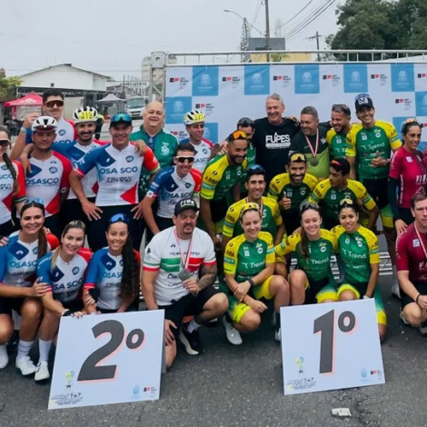 A equipe de ciclismo de Osasco brilhou nos 68º Jogos Regionais ao conquistar os vice-campeonatos gerais nas categorias feminina e masculina, reafirmando a tradição e a competitividade do município na modalidade.

Crédito: Divulgação