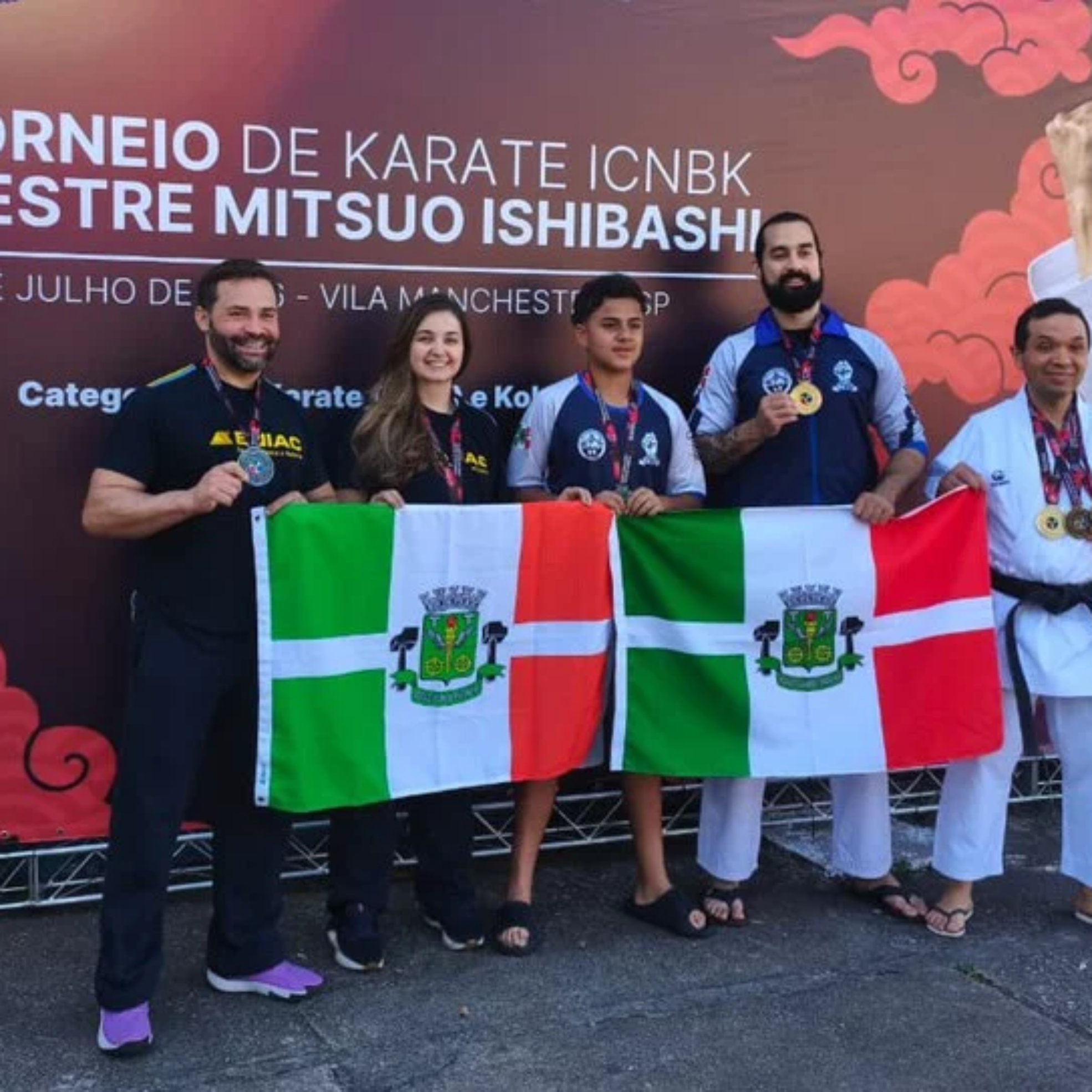Atletas da seleção de Karatê de Osasco conquistaram duas medalhas de ouro, duas de prata e três de bronze durante o Torneio ICNBK, realizado na capital paulista, consolidando o município entre os destaques da competição estadual.

Crédito: Divulgação