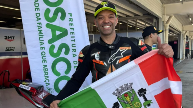 O piloto osasquense Pierre Balducci competiu na 4ª etapa do SuperBike Brasil, em Interlagos, e terminou na 7ª colocação da categoria SSP400 PRO. Apesar dos desafios enfrentados durante a prova, o atleta segue focado na evolução da equipe para as próximas etapas da temporada.

Crédito: Divulgação