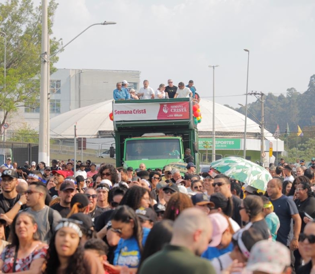 Semana Cristã 2026 reúne programação cultural, esportiva, social e religiosa em diferentes espaços de Barueri, com destaque para a Expo Cristã, shows, Leitura Bíblica Ininterrupta e a Marcha para Jesus.