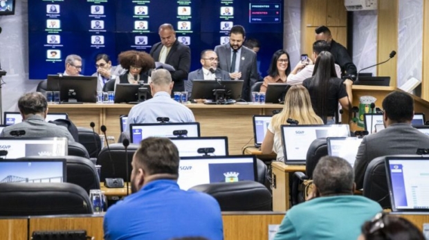 Plenário da Câmara Municipal de Osasco durante a 41ª Sessão Ordinária, que analisou projetos de lei, veto e a licença temporária do vice-prefeito.
Crédito: Câmara De Osasco