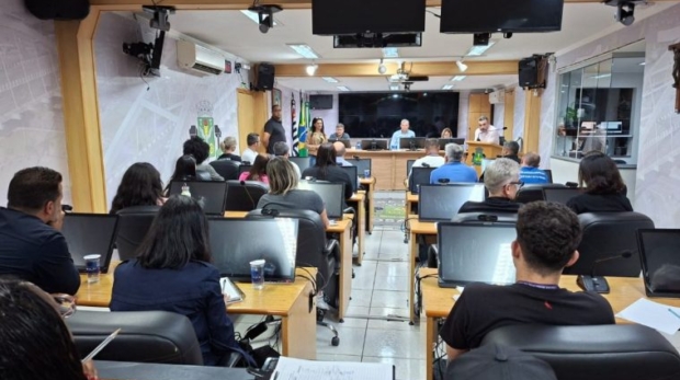 Câmara Municipal de Osasco reúne representantes da Secretaria de Saúde para orientar vereadores e assessorias sobre a execução de emendas parlamentares impositivas.

Crédito: Câmara De Osasco