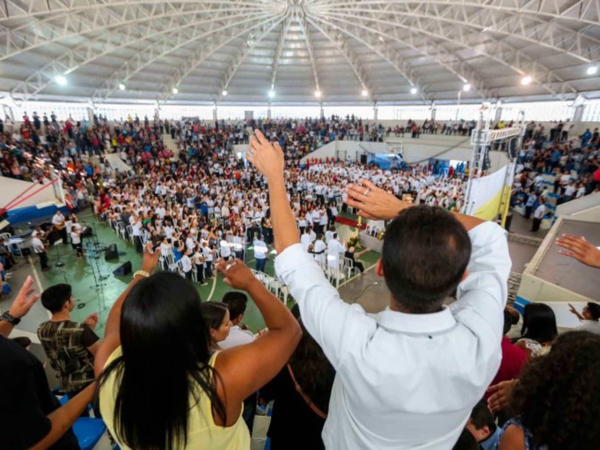 Fiéis participam do 17º Encontro dos Devotos de Nossa Senhora Aparecida, que reúne comunidades católicas de Itapevi em uma programação com procissão, Santa Missa, louvor e momentos de oração neste sábado (22).

Crédito: Felipe Barros - PMI