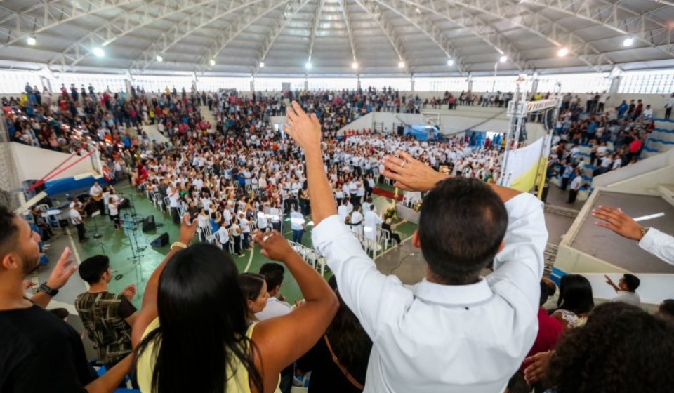 Fiéis participam do 17º Encontro dos Devotos de Nossa Senhora Aparecida, que reúne comunidades católicas de Itapevi em uma programação com procissão, Santa Missa, louvor e momentos de oração neste sábado (22).

Crédito: Felipe Barros - PMI