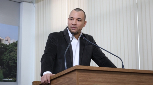 O vereador Dylan Dantas (PL) solicita melhorias e esclarecimentos sobre as condições da pista de bicicross do Centro Esportivo André Matiello, no bairro Pinheiros, em Sorocaba.

Crédito: Câmara De Sorocaba
