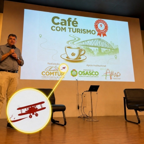 Nova identidade visual do COMTUR Osasco foi apresentada durante o Café com Turismo, na Associação dos Engenheiros e Arquitetos de Osasco (AEO). A representação da aeronave chama atenção por suas características semelhantes às do 14-Bis, enquanto a história da aviação em Osasco está diretamente ligada ao aeroplano São Paulo, de Dimitri Sensaud de Lavaud.

Crédito: Divulgação