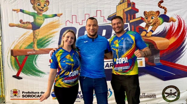 O vereador Dylan Dantas participou da abertura da 1ª Copa Sorocabana de Ginástica Artística, competição instituída por lei de sua autoria para incentivar a modalidade, promover novos talentos e fortalecer o esporte em Sorocaba.

Crédito: Câmara De Sorocaba