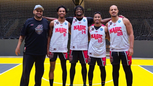 Equipes do Magic Osasco durante as competições de basquete 3×3 realizadas no fim de semana, que renderam três pódios e um título invicto para Osasco.
Crédito: Divulgação