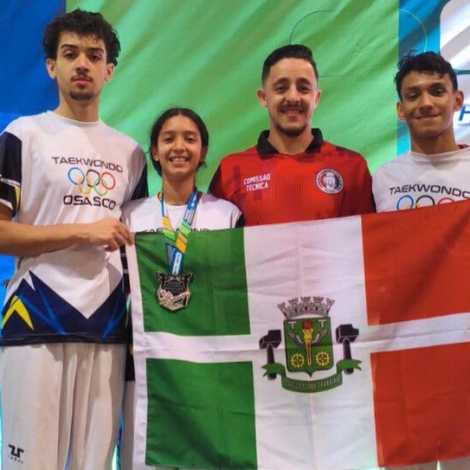 Atletas da delegação de Osasco durante participação no Supercampeonato Brasileiro de Taekwondo, realizado em Brasília, onde o município conquistou três medalhas.

Crédito: Divulgação