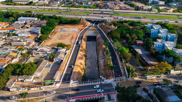 Prefeitura de Osasco entrega o último trecho da Avenida Transversal Norte, concluindo a primeira fase do projeto de Urbanização do Rochdale, com obras de mobilidade, drenagem, lazer e infraestrutura urbana.