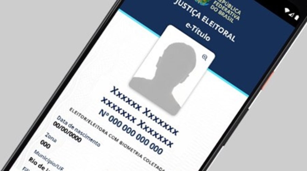 Eleitores que estiverem fora do município onde votam poderão justificar a ausência pelo aplicativo e-Título no dia do primeiro turno das Eleições 2026.
Crédito: Divulgação TSE