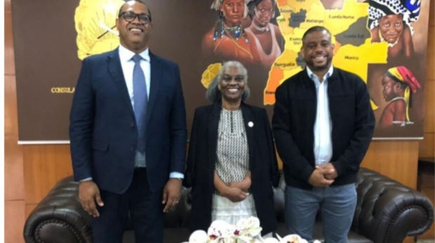 Vereador Josias da Juco, Stela Maria Santiago e Paulinho Sambaderua 

Crédito: Beatriz Grasiano