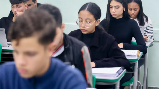 Todos os estudantes das três séries do Ensino Médio da rede estadual paulista estão inscritos automaticamente. Foto: Governo de SP