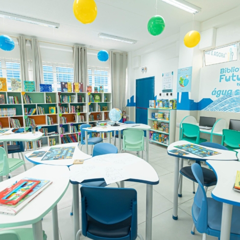 Escola do Futuro Padre Geraldo McCluskey, em Amador Bueno, recebe a Biblioteca Futuro, com 1,2 mil livros, kits de robótica e notebooks para beneficiar 995 estudantes.

Crédito: Prefeitura De Itapevi 