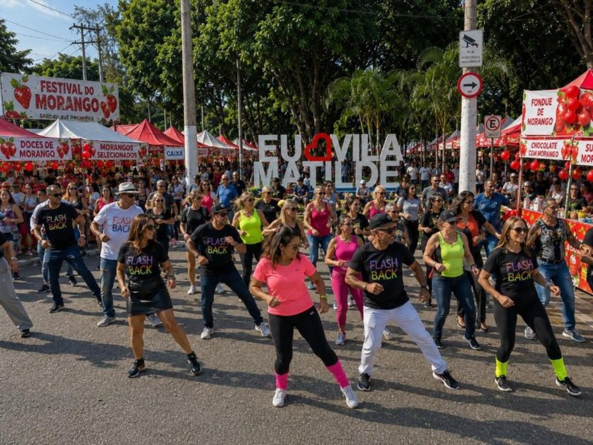 Festival de Morango – Especial Dia das Crianças e Flashback reúne gastronomia, música e diversão na Praça da Toco, na Vila Matilde.