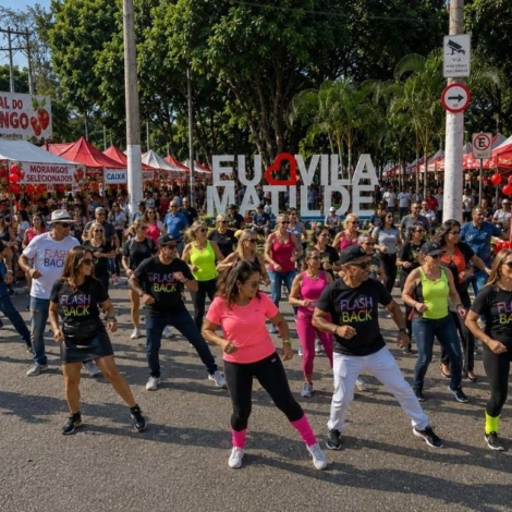 Festival de Morango – Especial Dia das Crianças e Flashback reúne gastronomia, música e diversão na Praça da Toco, na Vila Matilde.